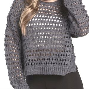 Grey cropped fishnet style top